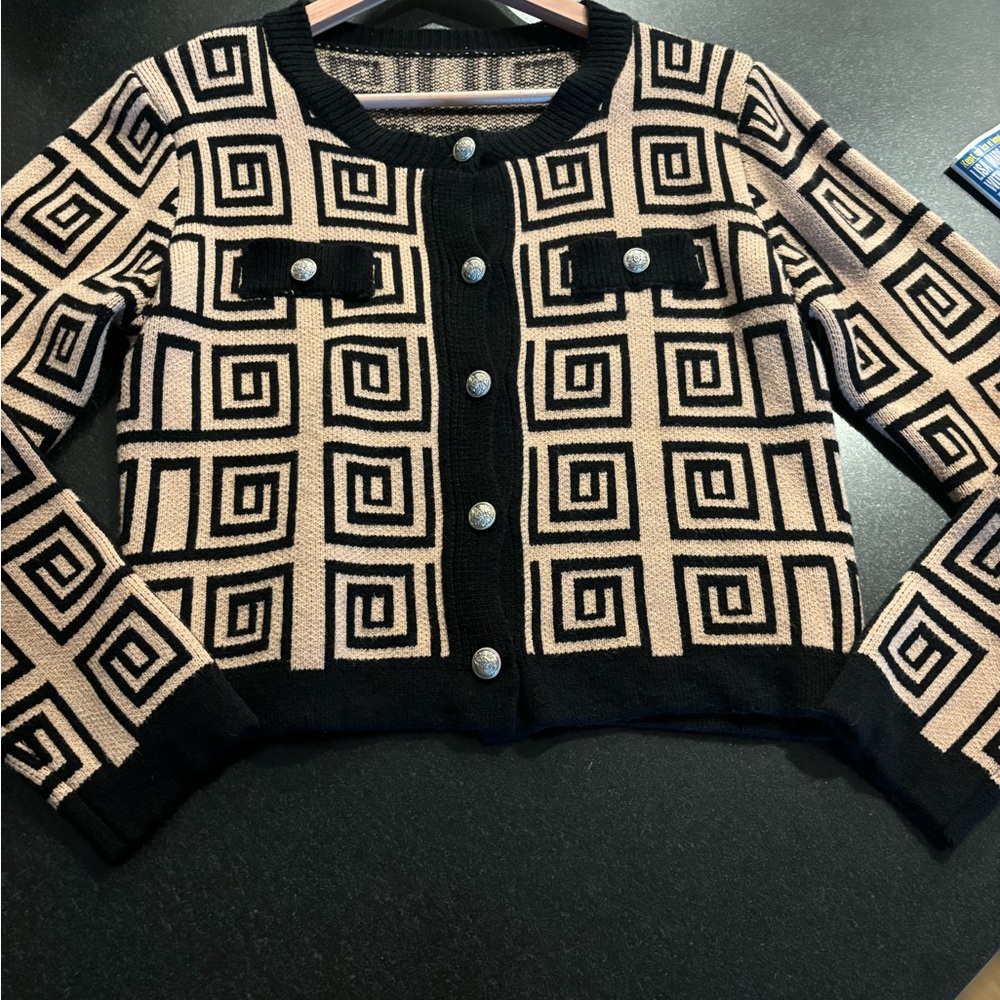 Fendi Vibes sweater listed for Heidi 7227